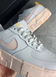 Кроссовки Nike Air Force 1 Pixel White Arctic Orange живое фото 3
